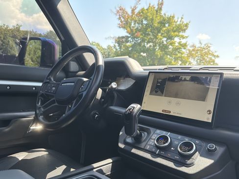 Used 2022 Land Rover Defender 110 X-Dynamic HSE AWD/4WD image 6