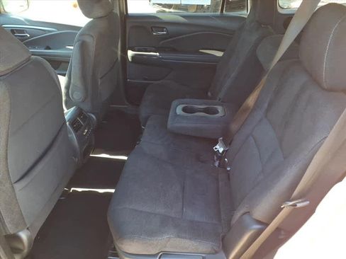 Certified 2022 Honda Pilot Sport image 9