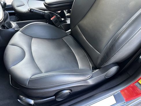 Used 2011 MINI Cooper S image 17