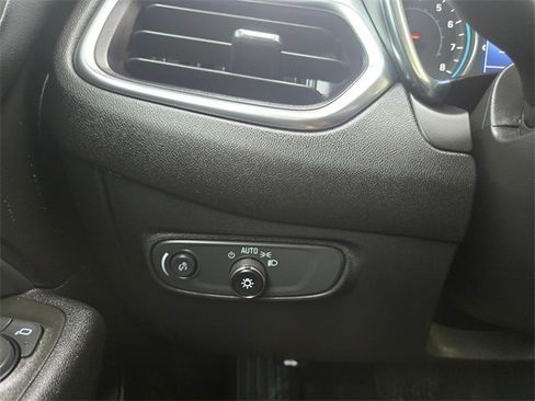 Used 2024 Chevrolet Equinox LT image 31