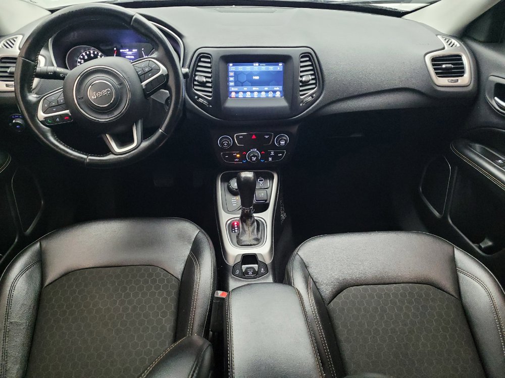 Used 2020 Jeep Compass Latitude w/ Cold Weather Group AWD/4WD image 22