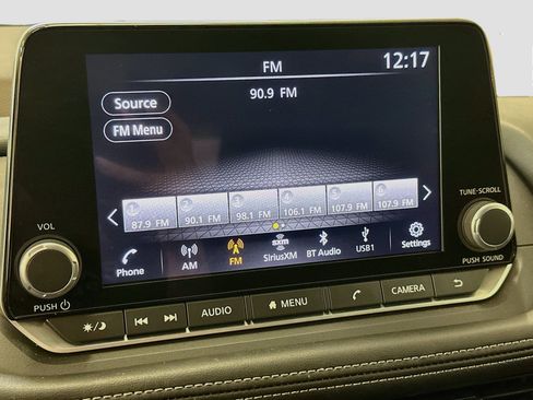 Used 2023 Nissan Rogue S AWD/4WD image 21