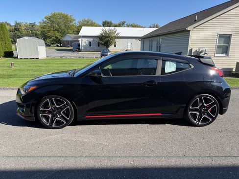 Used 2022 Hyundai Veloster N FWD image 7