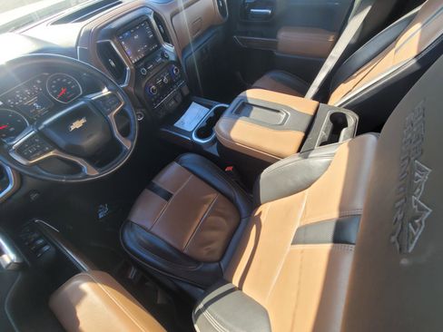 Used 2021 Chevrolet Silverado 3500 High Country image 11