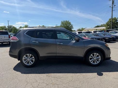 Used 2014 Nissan Rogue SV AWD/4WD image 6