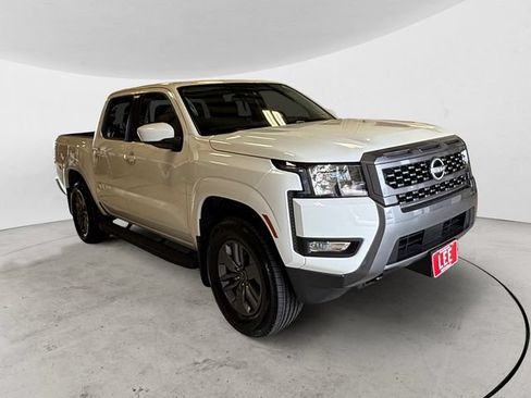 Certified 2025 Nissan Frontier SV w/ SV Convenience Package AWD/4WD image 7