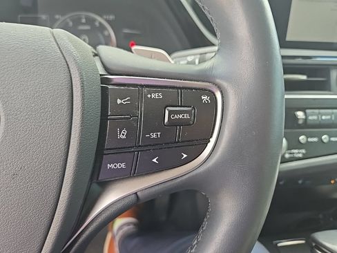 Used 2025 Lexus ES 350 w/ Premium Package FWD image 14