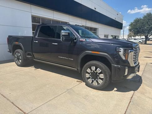 Used 2025 GMC Sierra 2500 Denali w/ Denali Reserve Package AWD/4WD image 5