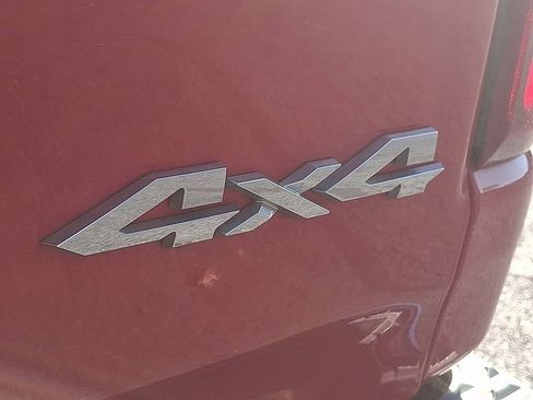 Used 2024 RAM 1500 Laramie image 32