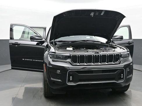 New 2025 Jeep Grand Cherokee Overland w/ Adv Protech Group III image 52