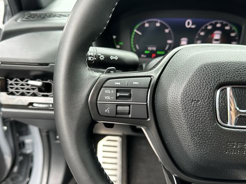 Used 2025 Honda Accord Sport image 20