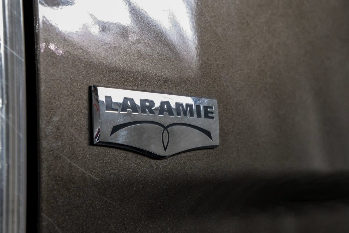 Used 2018 RAM 3500 Laramie AWD/4WD image 45
