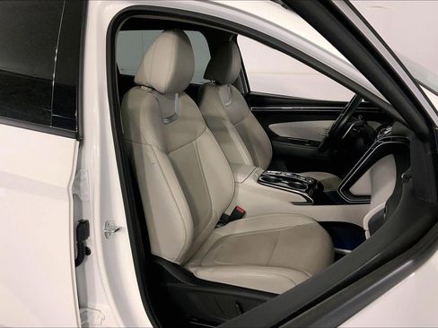 Used 2024 Hyundai Tucson Limited AWD/4WD image 7