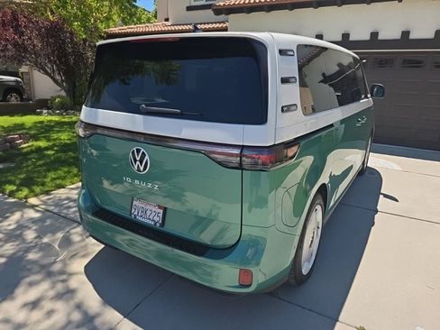 Certified 2025 Volkswagen ID. Buzz 1st Edition RWD image 5