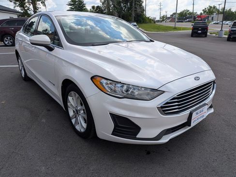 Used 2019 Ford Fusion SE FWD image 8