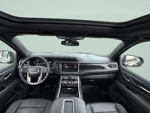 Used 2023 GMC Yukon Denali AWD/4WD image 4