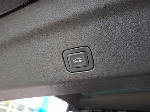 Used 2022 Chevrolet Tahoe Premier image 43