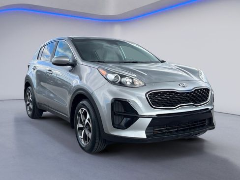 Used 2020 Kia Sportage LX image 4