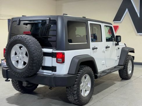Used 2013 Jeep Wrangler Unlimited Sport AWD/4WD image 4
