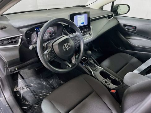 Certified 2025 Toyota Corolla LE FWD image 9