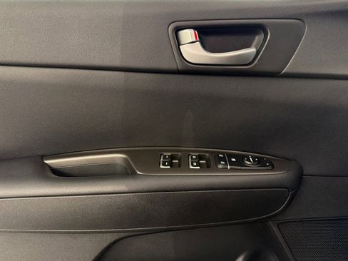 Used 2019 Kia Optima S image 12