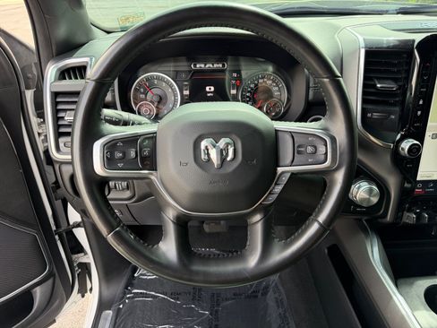 Used 2022 RAM 1500 Laramie AWD/4WD image 9