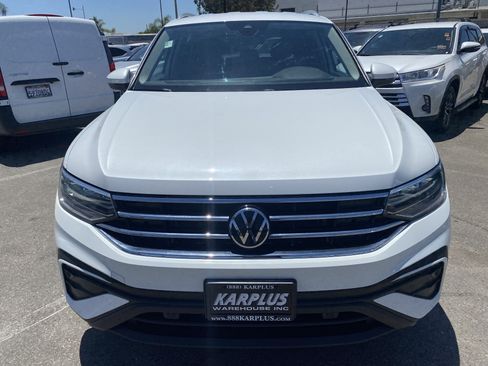 Used 2023 Volkswagen Tiguan SE FWD image 3