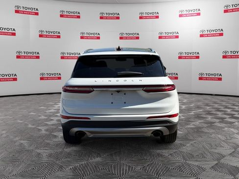 Used 2022 Lincoln Corsair AWD w/ Premium Package image 4