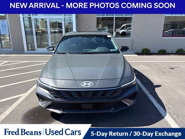 Certified 2026 Hyundai Elantra SEL Sport Premium FWD image 2