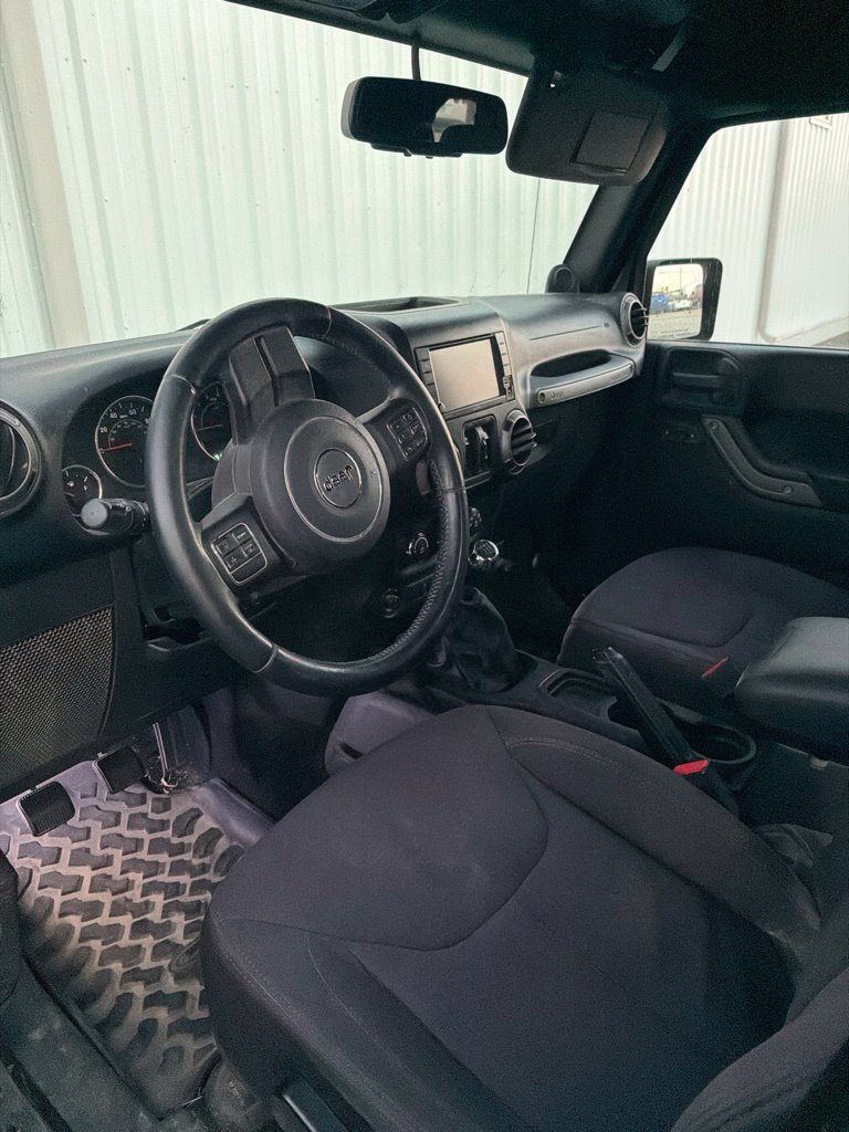 Used 2013 Jeep Wrangler Unlimited Sport AWD/4WD image 5