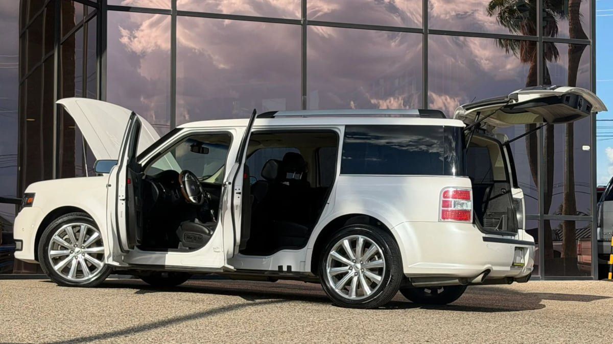 Used 2018 Ford Flex Limited w/ Equipment Group 303A AWD/4WD image 28