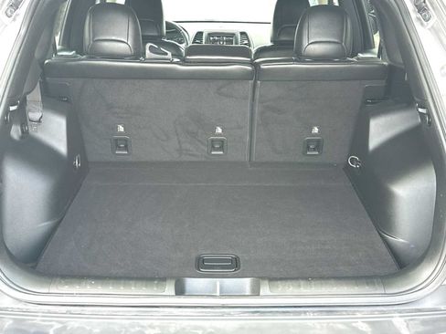 Used 2019 Jeep Cherokee Latitude Plus FWD image 28