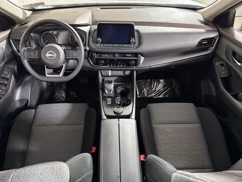 Used 2023 Nissan Rogue SV image 18