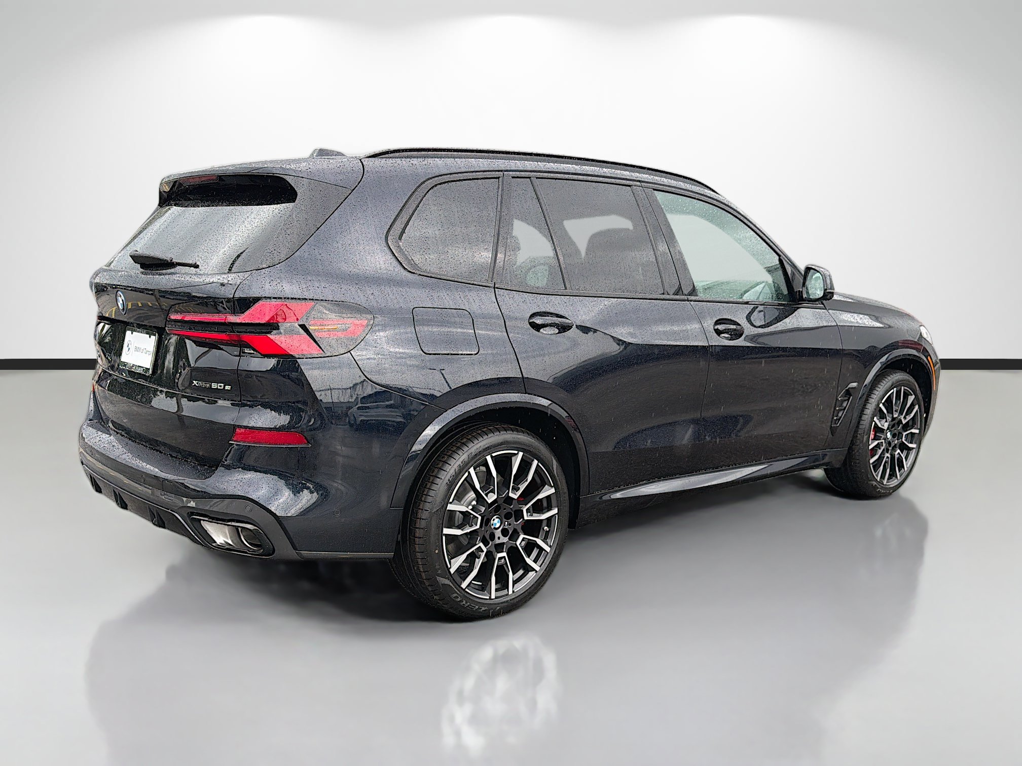 New 2026 BMW X5 xDrive50e w/ M Sport Package AWD/4WD image 3