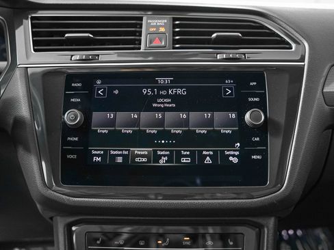 Used 2023 Volkswagen Tiguan SE R-Line FWD image 20