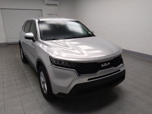Used 2022 Kia Sorento LX AWD/4WD image 13