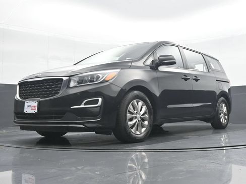 Used 2020 Kia Sedona L FWD image 27