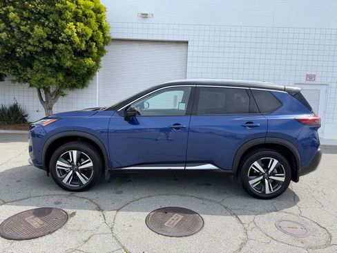 Used 2023 Nissan Rogue Platinum w/ Platinum Premium Package image 3