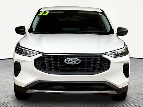 Used 2023 Ford Escape Active w/ Tech Pack #1 AWD/4WD image 2
