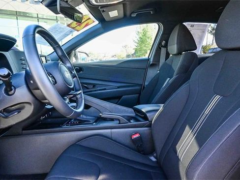 Certified 2025 Hyundai Elantra Sport image 20