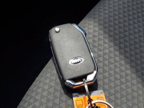 Used 2020 Kia Soul LX FWD image 27