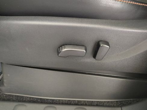 Used 2024 Nissan Frontier PRO-4X w/ Pro Premium Package image 12