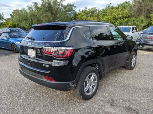 Used 2023 Jeep Compass Latitude w/ Convenience Group image 5