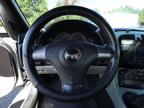 Used 2006 Chevrolet Corvette Convertible w/ Preferred Equipment Group RWD image 6