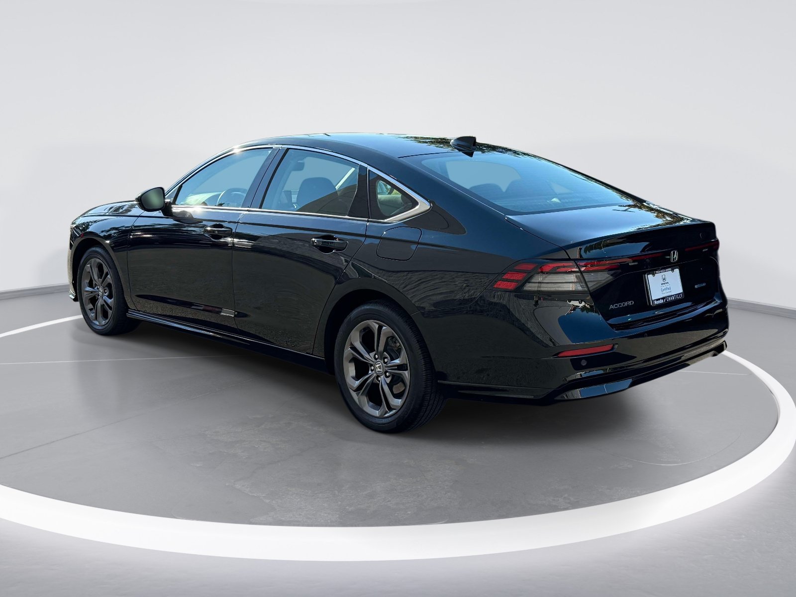 Used 2024 Honda Accord EX-L image 4