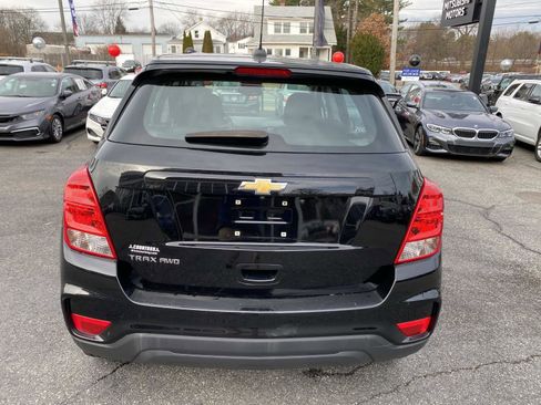 Used 2019 Chevrolet Trax LS image 4