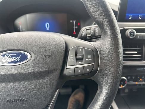Used 2025 Ford Escape Active AWD/4WD image 18