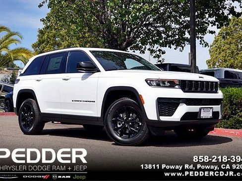 New 2026 Jeep Grand Cherokee Altitude RWD image 1