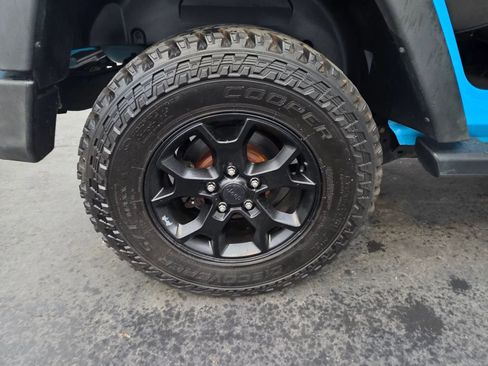 Used 2018 Jeep Wrangler Unlimited Sport S image 18