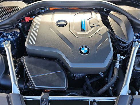 Certified 2023 BMW 530e w/ M Sport Package image 31
